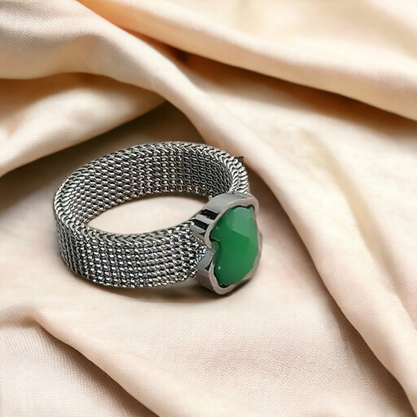 Captivating Emerald Charm Ring