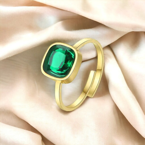 Vogue Emerald Ring