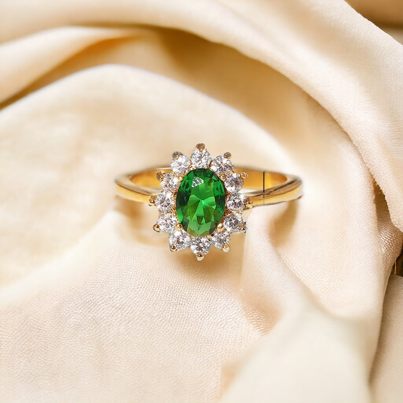 Glamour Emerald Poise Ring