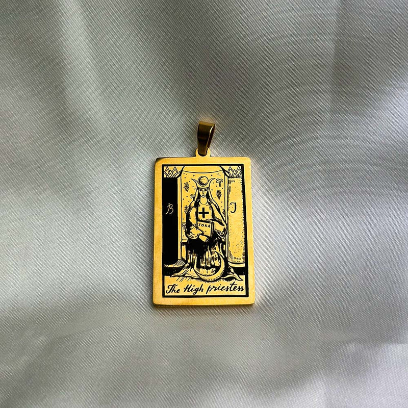 Gold-vintage-High-priestess-tarot-card-necklace