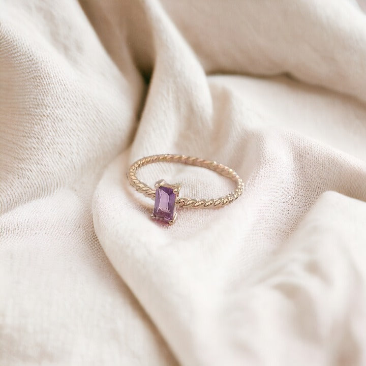 Dainty Majesty Amethyst Ring