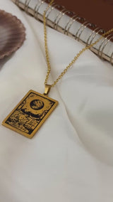 The-Moon-Vintage-Tarot-Card-Gold-Necklace