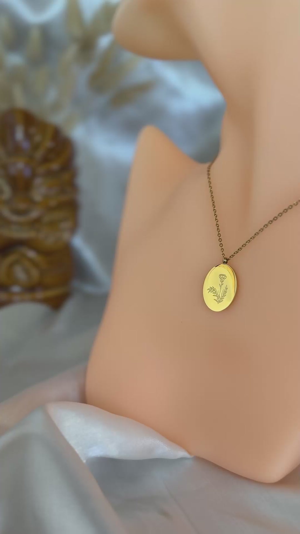 Oval-January-Birth-Month-Gold-Flower-Necklace