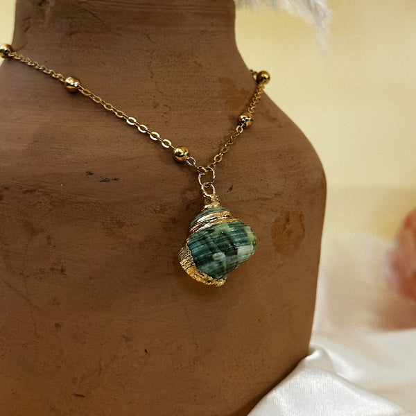 seashell necklace green