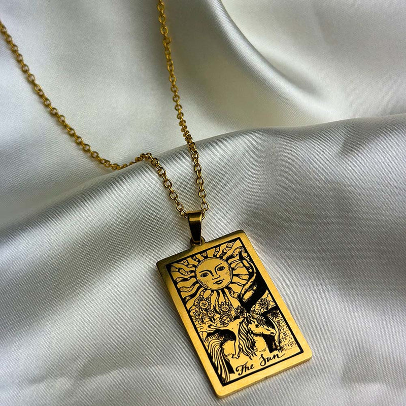 the-sun-vintage-tarot-card-necklace-gold