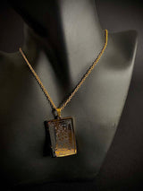 High-gold-card-necklace