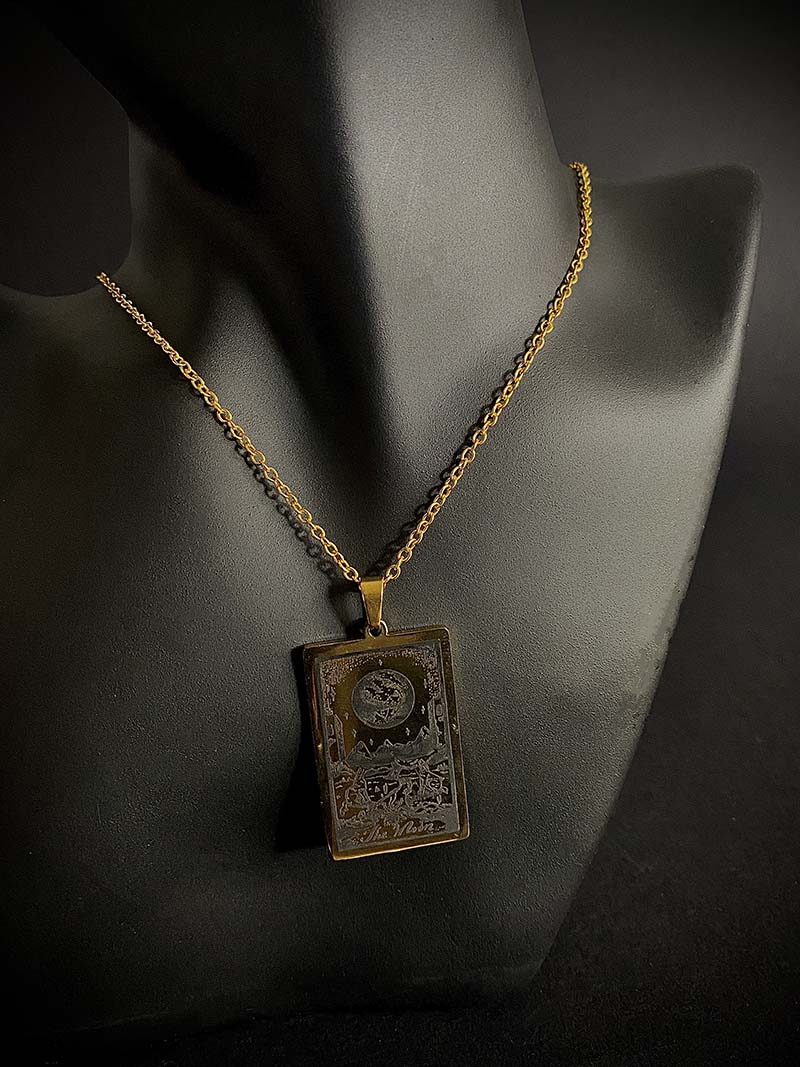 tarot-card-necklace-moon